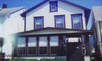 WELL KEPT, 3 BEDROOMS, VINYL SIDED, FRONT AND BACK SUNPORCH.  3RD FLOOR COULD BE 4TH BEDROOM.  PERFECT HOME FOR THE BEGINNER. WELL KEPT, 3 BEDROOMS, VINYL SIDED, FRONT AND BACK SUNPORCH.  3RD FLOOR COULD BE 4TH BEDROOM.  PERFECT HOME FOR THE BEGINNER.
