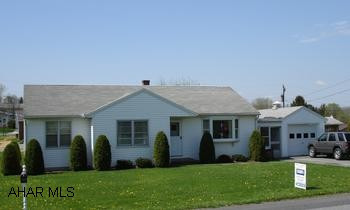 Nice one story in borough of Woodbury. Hardwood floors under carpet, plastered walls. Nice corner lot. First floor laundry. Upgraded electric service (200 amp) Nice one story in borough of Woodbury. Hardwood floors under carpet, plastered walls. Nice corner lot. New upgraded electric sevice. (200 Amp Breaker Box)  First floor laundry.
