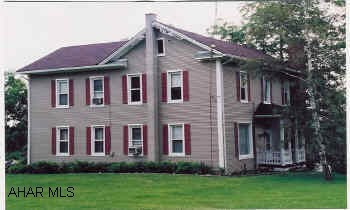 Charming Victorian. Completely renovated. Quiet country location.