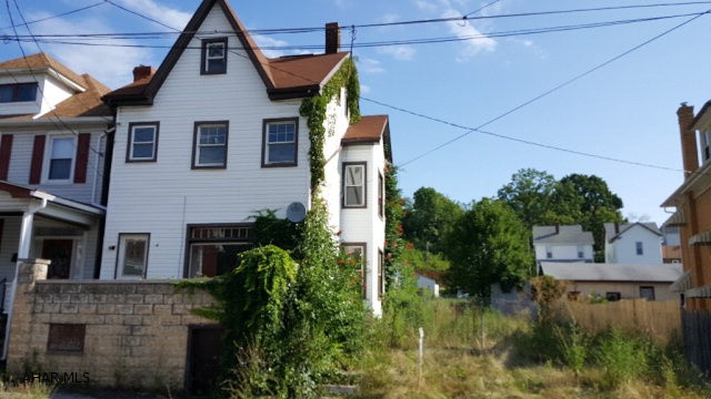 Two unit duplex located in Altoona.  Needs TLC.  Had been previously rented for $450-$475 per month, per unit.  Includes the lot at 2122 18th Street.  Great for the handyman that has rental units, or is looking to get into investment property.  The property is being sold in it's present condition.