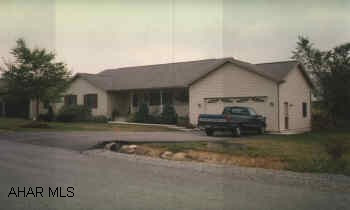 Newry Lane - left on CedarCrest, left on Valley View, Left on Hillside View Drive, House in second from last at end of cul-de-sac Gorgeous, spacious ranch in Applewood section of Penn Farms.  Vaulted ceilings, oak kitchen, jacuzzi tub, family room, finished basement, first floor laundry, Large 98 x 130 lot.  Seller will pay $3000 of Buyer's Closing Costs.