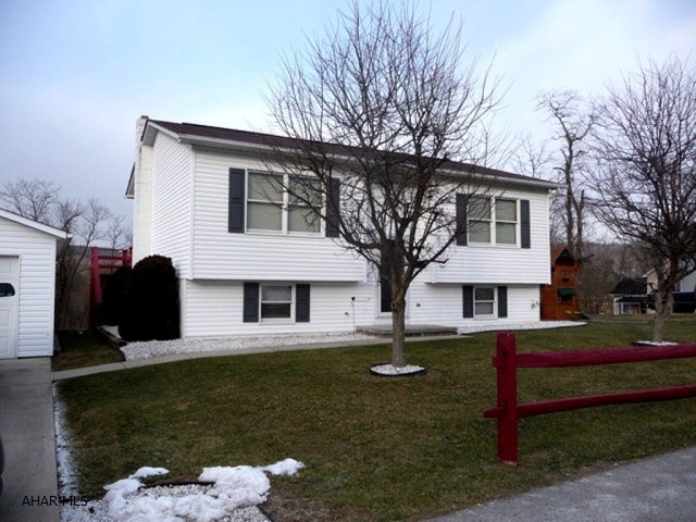 Very nice split level home on quiet street. Close to schools and shopping. Large detached garage and a great double deck. A must see!