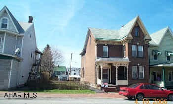 3 BR - Very clean - All Brick - Plenty of parking in Rear - Double lot - Full Bath on each floor. 3 BR - Very clean - All Brick - Plenty of parking in Rear - Double lot - Full Bath on each floor.