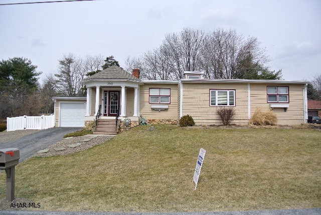 Open floor plan. Ranch style home. Hardwood floors were just redone. Double sided fireplace and custom tile throughout. Kitchen features granite countertops, tiled back splash and a pot filler behind the stove. Spacious lot, boasts a pavilion and a stone patio for summer entertaining.