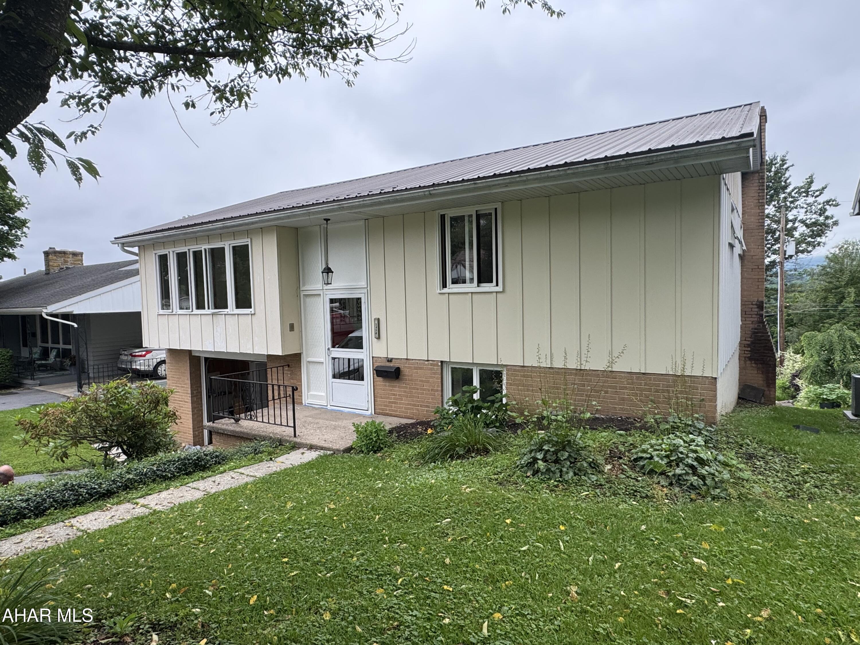 Looking for a rental property that is well maintained and in great condition?  This is calling your name! Home offers 2BR with a finished area in the basement that could be another. Full baths in basement and first level. Home furnished with all kitchen appliances. Nice backyard for kids to play and close to Highland Park area! Call listing agent to tour this home!