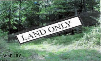 NICE 1/2 ACRE HOME LOT IN GLENDALE YEAROUND.