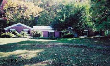 4 Bedroom ranch on 2.58