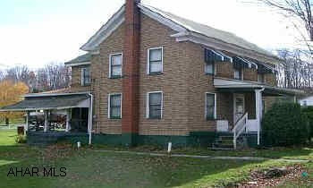 OLDER HOME WITH GREAT POTENTIAL. INCREDIBLE CORNER LOT. SPACIOUS CORNER LOT 150X120, LARGE ROOMS THROUGHOUT HOME.