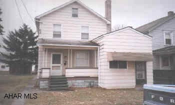 2 STORY FRAME HOME ON A 46 X 130 LOT.