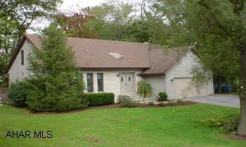 Holiday Manor - Residential