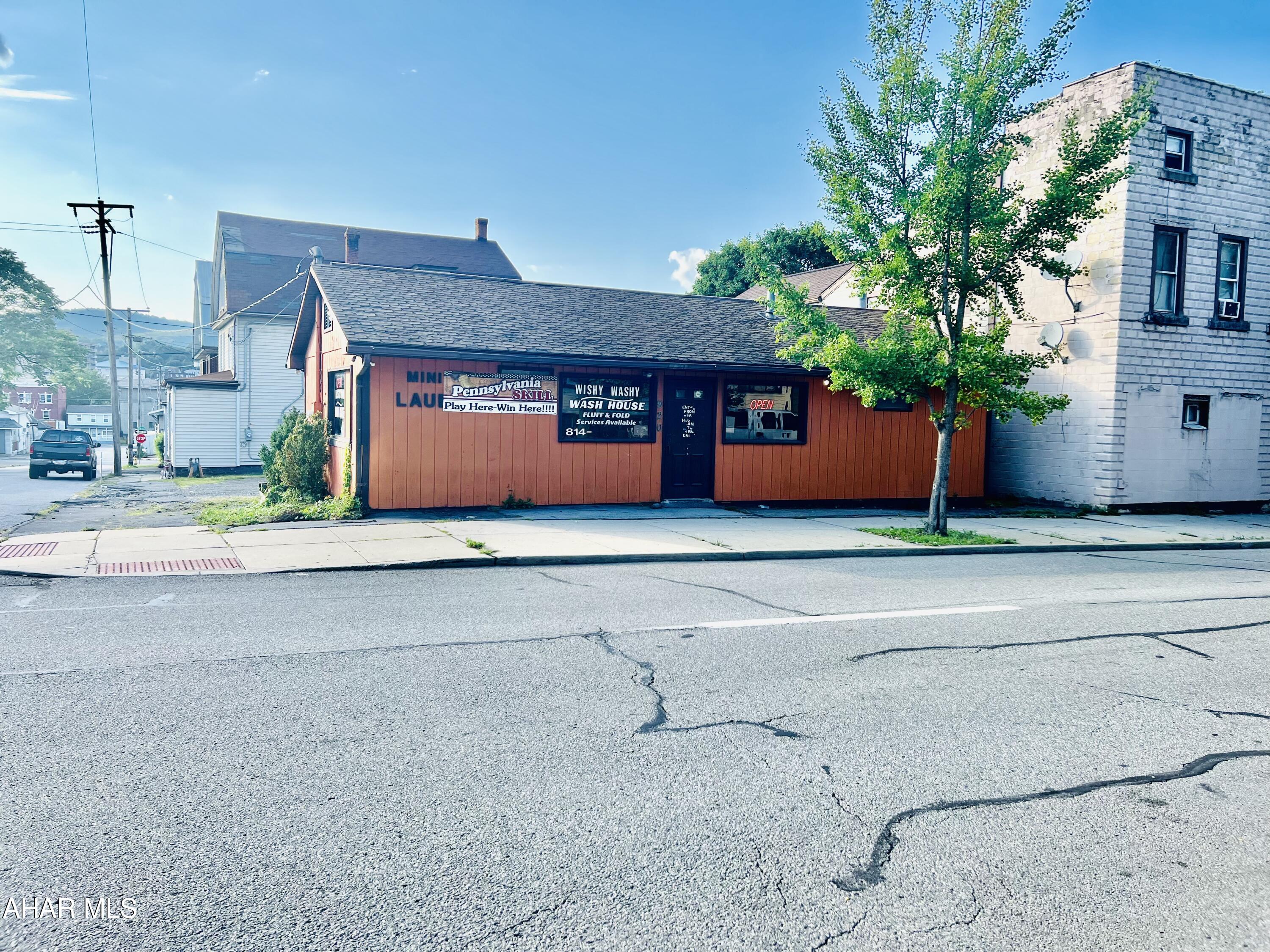 Are you looking for an excellent investment opportunity in the heart of Altoona, Pennsylvania? Look no further!  This 800 sq foot laundromat is for you!   The laundromat is conveniently located on a busy street in Altoona, ensuring a steady flow of foot traffic and visibility.  
 This property is currently being rented on a month to month lease for $500,  
Don't miss out on the chance to own this   laundromat in Altoona, Pennsylvania. Contact us today to schedule a tour.