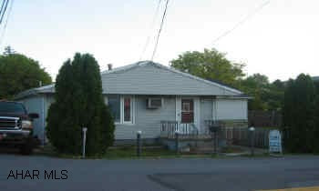 ZONED COMMERCIAL. Immaculate Ranch with 30x36 family room addition.