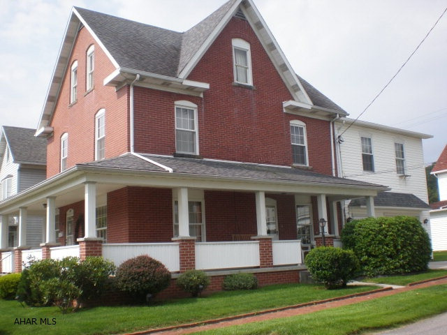 Great two story brick home with complete interior remodeling. Maintenance free exterior, large wrap around porch, concrete drive, master bedroom suite with master bath and office. Full walk up attac. Lots of closets and storage space. 3 zone heat.Pella Windows. Truly a great home for the $$. Very clean and well maintained.