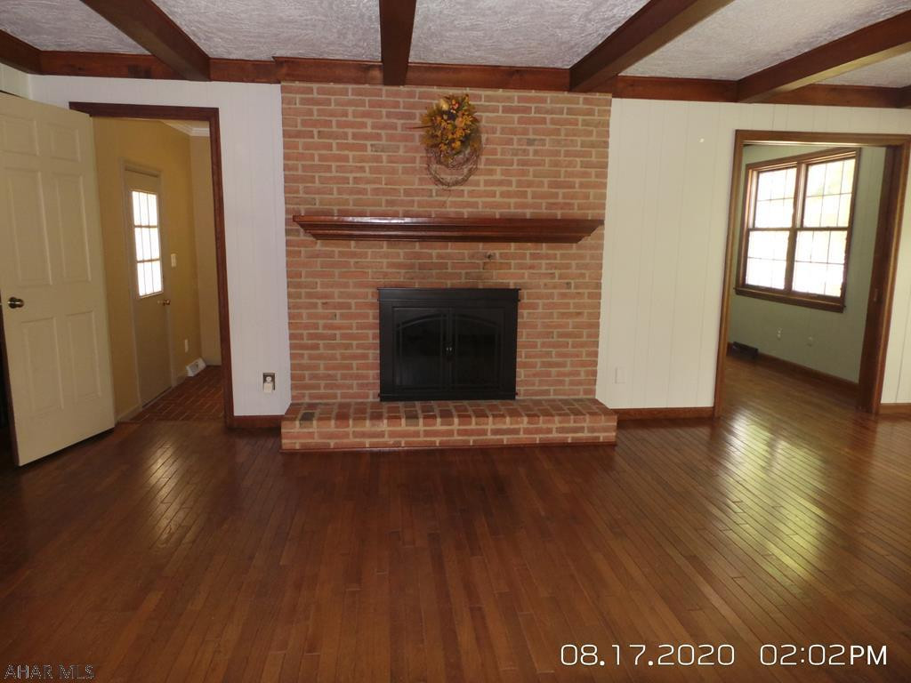 Hickory Hills - Residential