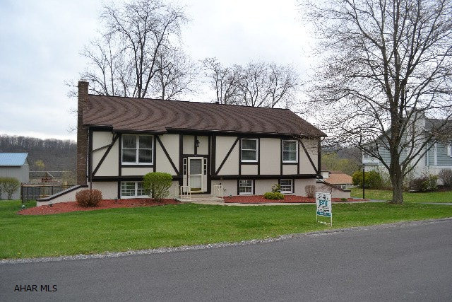 Holiday Manor - Residential