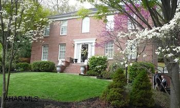 COMPLETELY UPDATED. SOPHISTICATED APPOINTMENTS INCLUDING HARDWOODS, CERAMIC TILE AND CUSTOM CABINETRY. MOVE IN CONDITION. SALE PRICE BASED ON RECENT APPRAISAL. COMPLETELY UPDATED. SOPHISTICATED APPOINTMENTS INCLUDING HARDWOODS, CERAMIC TILE AND CUSTOM CABINETRY. MOVE IN CONDITION. SALE PRICE BASED ON RECENT APPRAISAL.
