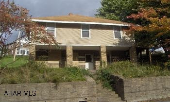 Nanty-Glo- stone & vinyl sided ranch on 3 lots! Oil forced air heat. Call Scott @ 525-2291