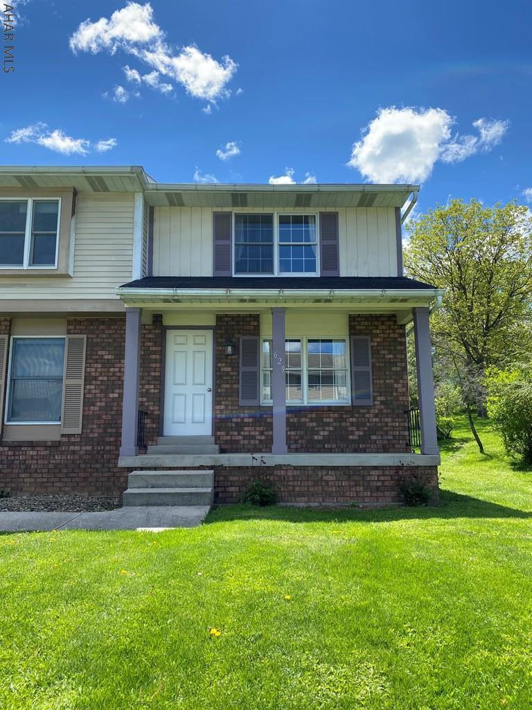 Great Townhome in Penn Farms! Priced to sell! Call Kerry today!