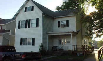 Good starter home in Fairview.