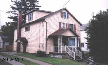 very nice 2 story, vinyl siding, rear deck & fenced yard.