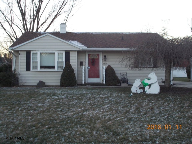 Perfect home for people downsizing or just starting out. Gorgeous kitchen with newer appliances, large living room, spacious family room, new roof, 1 car garage, solid deck to entertain on and much more. You will fall in love with this home!