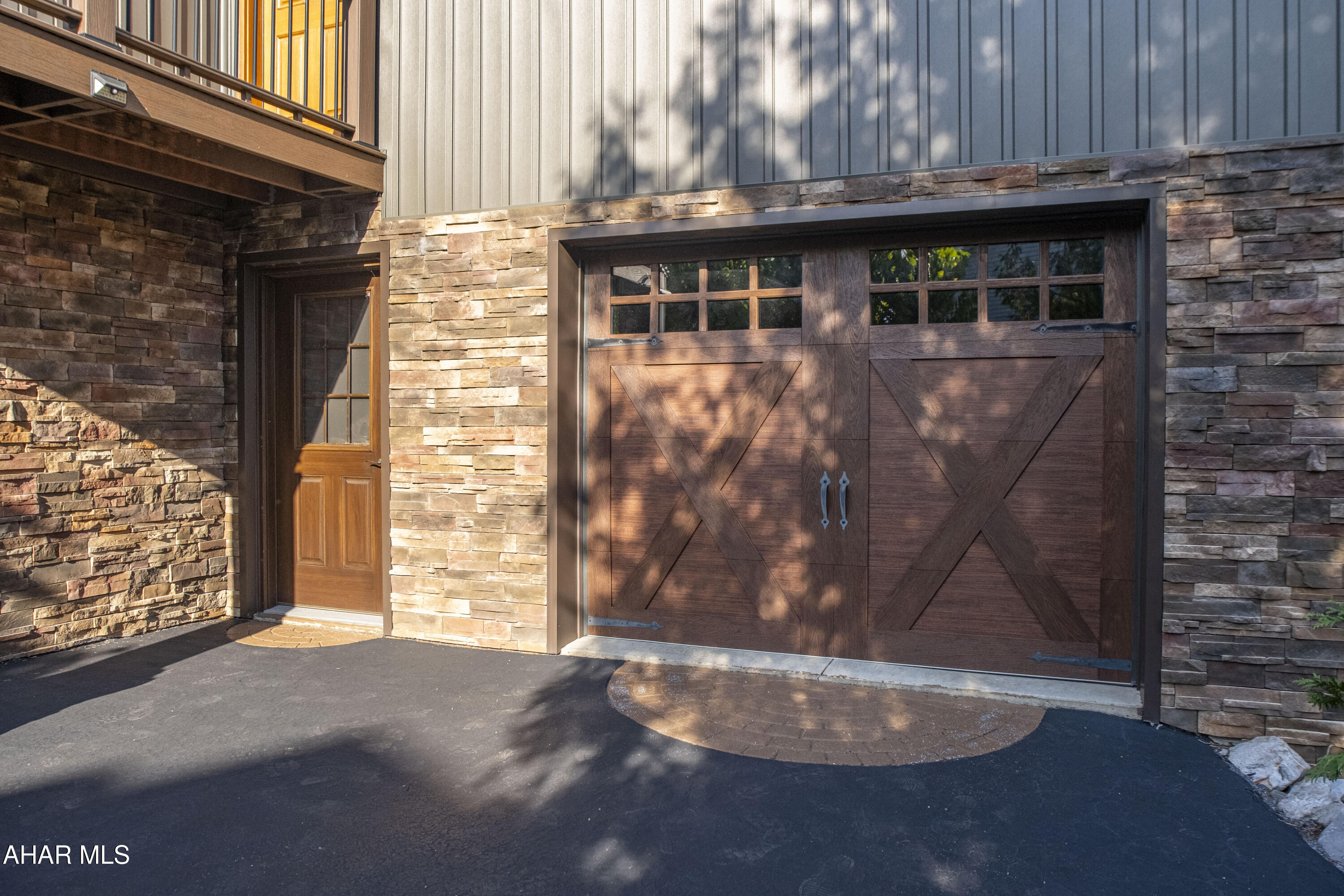 Holliday Heights - Residential