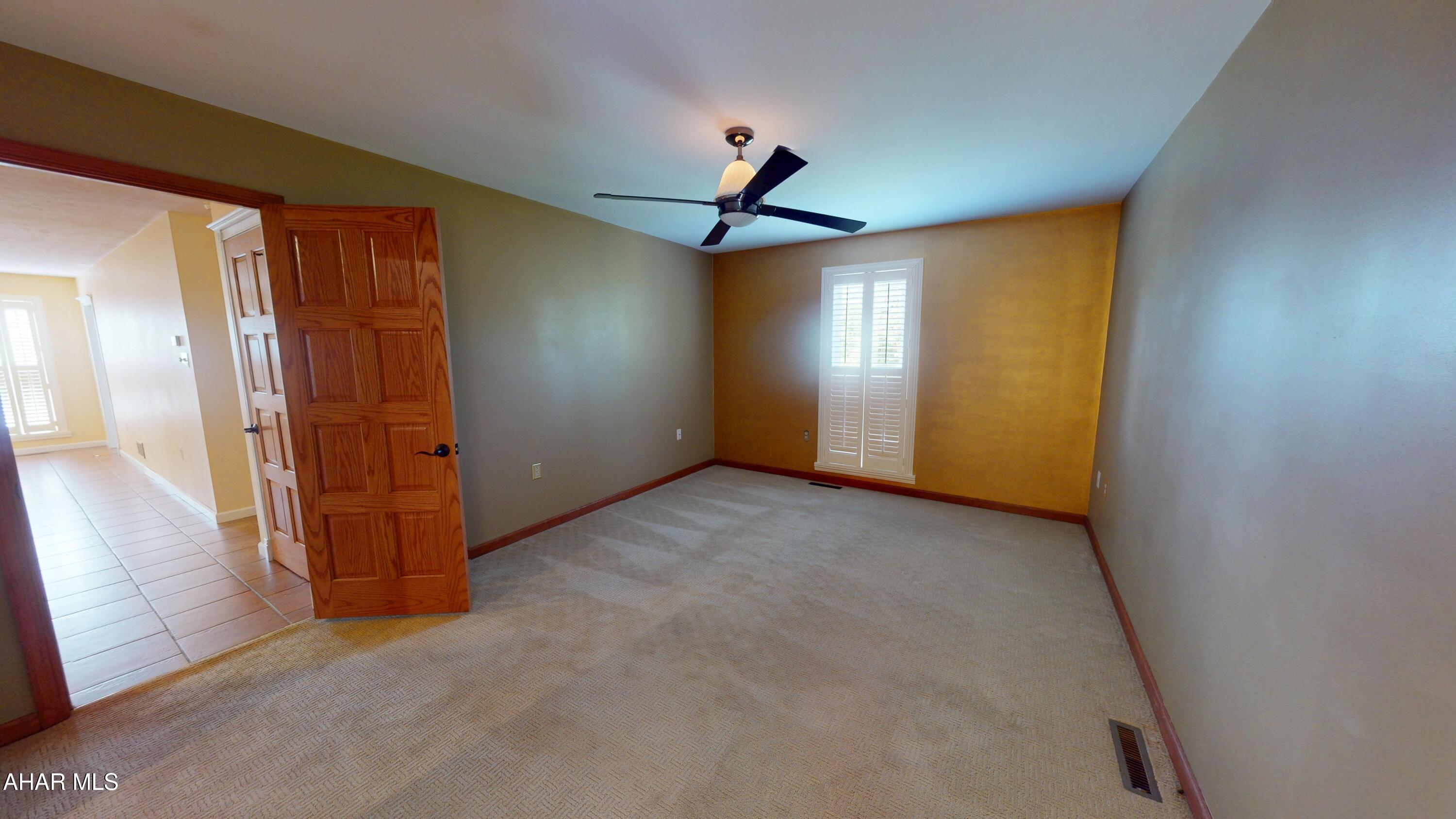 Holliday Heights - Residential
