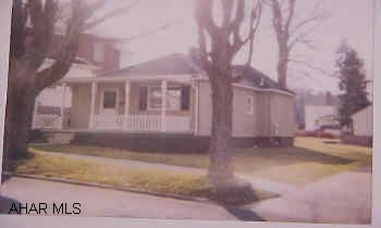 Darling one story home in move-in condition.  Priced well below appraised value for quick sale.