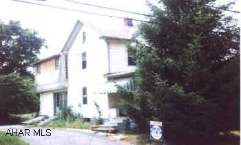 LARGE 2 STORY HOME WITH LARGE EAT-IN KITCHEN, FORMAL DINING ROOM, NICE SUNROOM, FIRST FLOOR BATH, SECOND FLOOR LAUNDRY, GARAGE, AND LARGE, LEVEL LOT. INCLUDES 2 PARCELS SEPARATED BY 14' OF RIGHT-OF-WAY. LOT SIZE IS APPROXIMATE. LARGE 2 STORY HOME WITH LARGE EAT-IN KITCHEN, FORMAL DINING ROOM, NICE SUNROOM, FIRST FLOOR BATH, SECOND FLOOR LAUNDRY, GARAGE, AND LARGE, LEVEL LOT. INCLUDES 2 PARCELS SEPARATED BY 14' OF RIGHT-OF-WAY. LOT SIZE IS APPROXIMATE.
