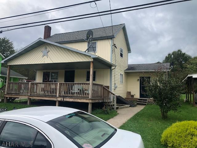 3 BR 2 BA home on large lot in need of some TLC! Property is being sold AS-IS. Employees and family members residing with employees of JPMorgan Chase Bank, N.A, its affiliates or subsidiaries are strictly prohibited from directly or indirectly purchasing any property owned by JPMorgan Chase Bank, N.A.