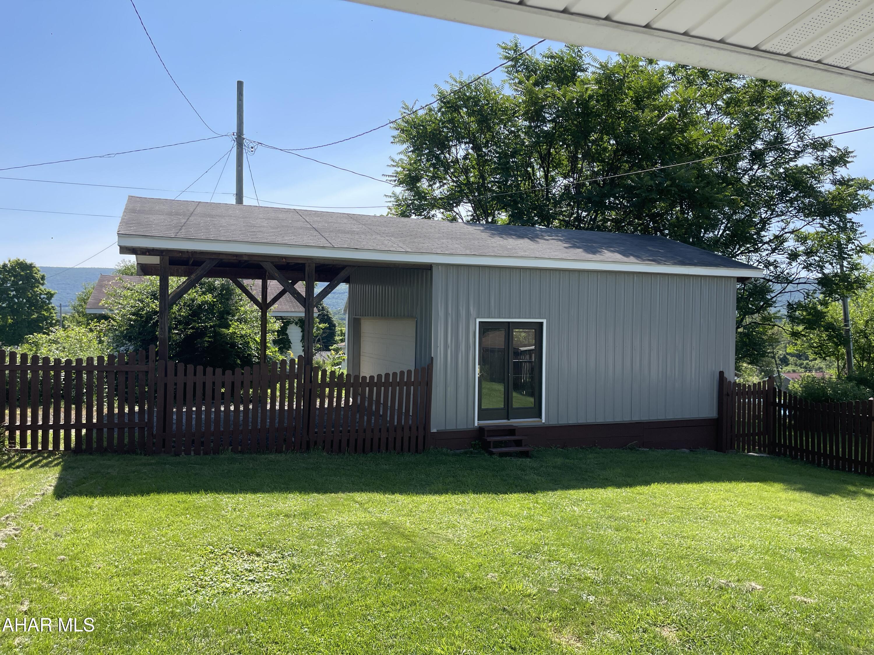 Juniata - Residential