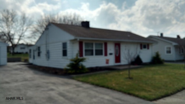 Charming ranch home in Spring Cove School District. This home features an updated bath and kitchen, and 2 year old furnace and central air system. Perfect for a first home or for someone downsizing. Call listing agent for your showing today!