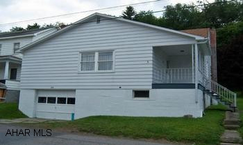 SPACIOUS RANCH WITH GREAT POTENTIAL FOR TWO MORE BEDROOMS IN THE ATTIC, NEW ROOF, TWO CAR INTEGRAL GARAGE, GREAT PROPERTY, VERY WELL MAINTAINED SPACIOUS RANCH WITH GREAT POTENTIAL FOR TWO MORE BEDROOMS IN THE ATTIC, NEW ROOF, TWO CAR INTEGRAL GARAGE, GREAT PROPERTY, VERY WELL MAINTAINED