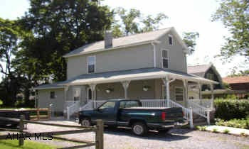 TOTALLY REFURBISHED 2 STORY WITH 1ST FLR LAUNDRY, CERAMIC TILE AND HUGE LOT. TOTALLY REMODELED 2 STORY WITH SUPERB CURB APPEAL.  OFFERS CERAMIC TILE IN FOYER AND BATH, C/A, ALL NEUTRAL COLORS, 1ST FLR LAUNDRY.  A MUST SEE ON GREAT LOT.
