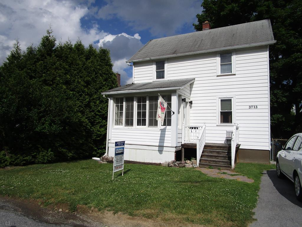 Cute 2 bedroom home desirable neighborhood. Nice eat -in kitchen. New furnace, central air, and hot water tank January 2020. Off street parking. Large yard. Come take a look!!!