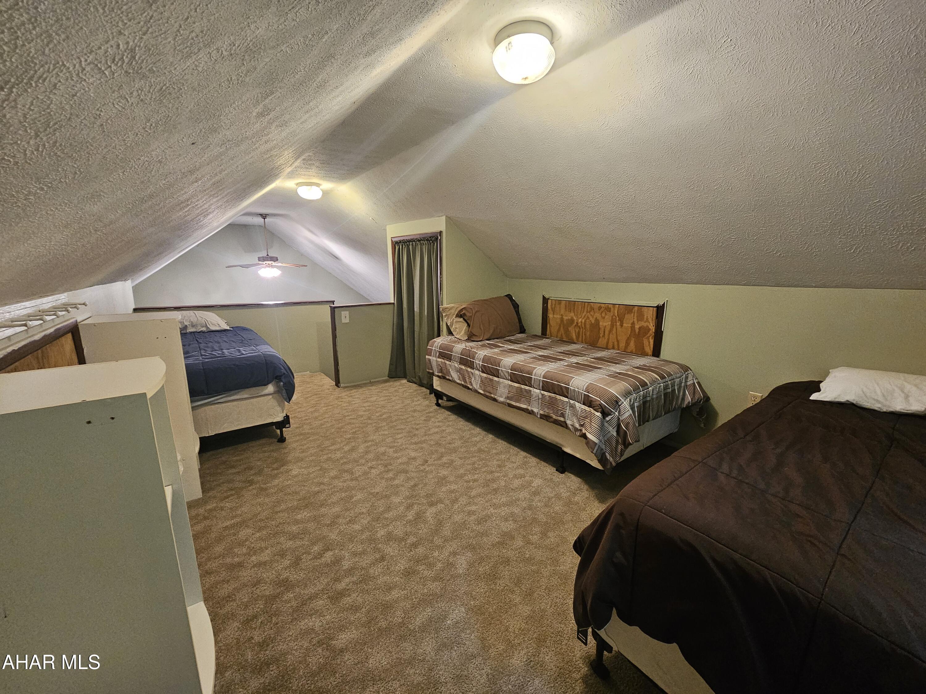 Glendale Yearound - Residential