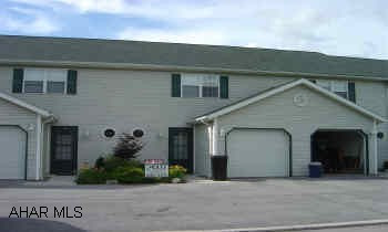 Very nice condition! 2-BR, 1.5 BA. Laundry on 2nd fl. central air. Patio, garage. Exterior is maint free!