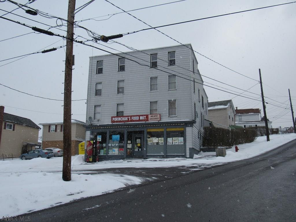 Third generation ownership. Small corner market famously known for their Kielbasi. Two 4 bedroom apts on the upper floors. Excellent potential.