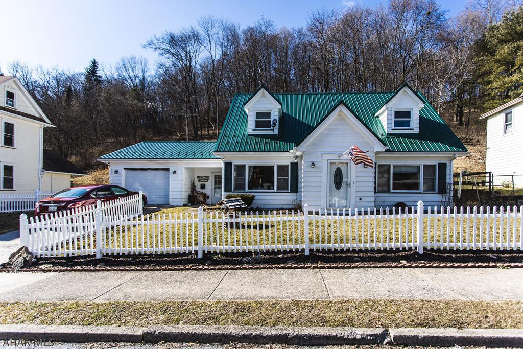 Cute 3 bedroom, 2.5 bath house in the heart of Tyrone. Pellet stove, fenced yard, garage and off-street parking.