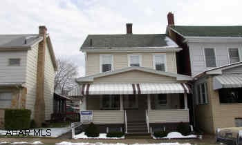 EAST END 3 BEDROOM, 1 BATH 2 STORY, C/A, ALL APPLIANCES INCLUDED EAST END 2 STORY WITH CENTRAL AIR, 3 BEDROOM, ALL APPLIANCES STAY.  LOW TAXES.
