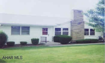 BEAUTIFUL WELL KEPT RANCH WITH FULL FINISHED BASEMENT W/ STOVE, CENTRAL AIR, LARGE CORNER LOT IN BOROUGH, NEW ROOF, MOSTLY NEW WINDOWS, KEY IN OFFICE, KNOCK FIRST AND WAIT A COUPLE OF MINUTES, COULD BE LARGE DOG INSIDE, WILL BE VACANT SOON LARGE CORNER LOT IN BOROUGH, BEAUTIFUL WELL KEPT RANCH WITH FULL FINISHED BASEMENT W/ STOVE, CENTRAL AIR, NEW ROOF, MOSTLY NEW WINDOWS, KEY IN OFFICE, KNOCK FIRST AND WAIT A COUPLE OF MINUTES, COULD BE LARGE DOG INSIDE, WILL BE VACANT SOON