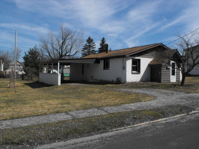 Handyman Special with modern kitchen & newer furnace. Nice yard w/fenced lot.  Buyer to be responsible for any borough requirements.Property condition may restrict FHA/VA financing options.