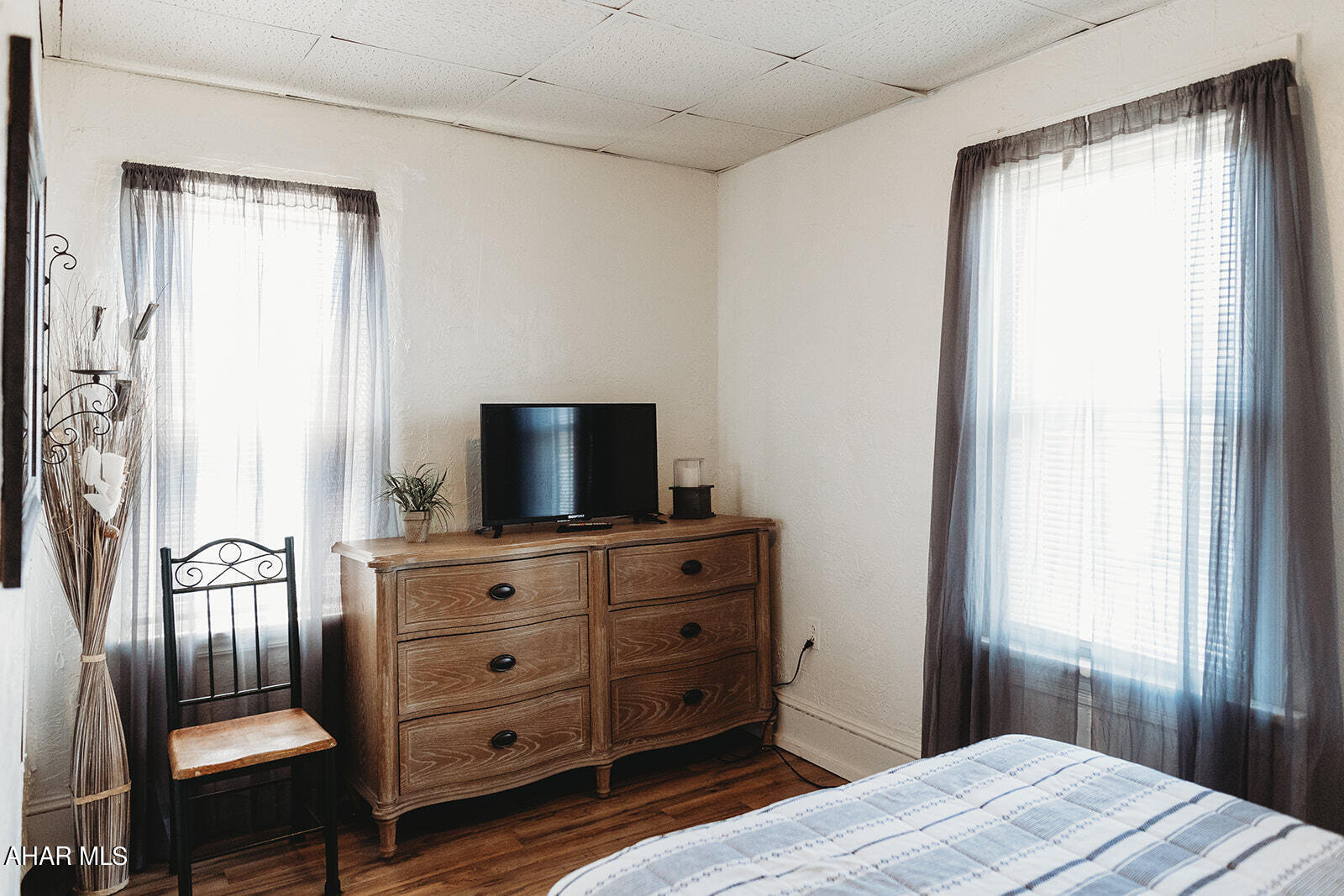 East End - Residential Income