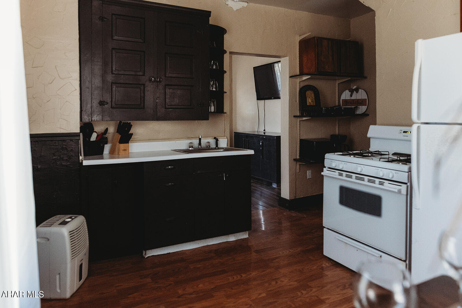 East End - Residential Income