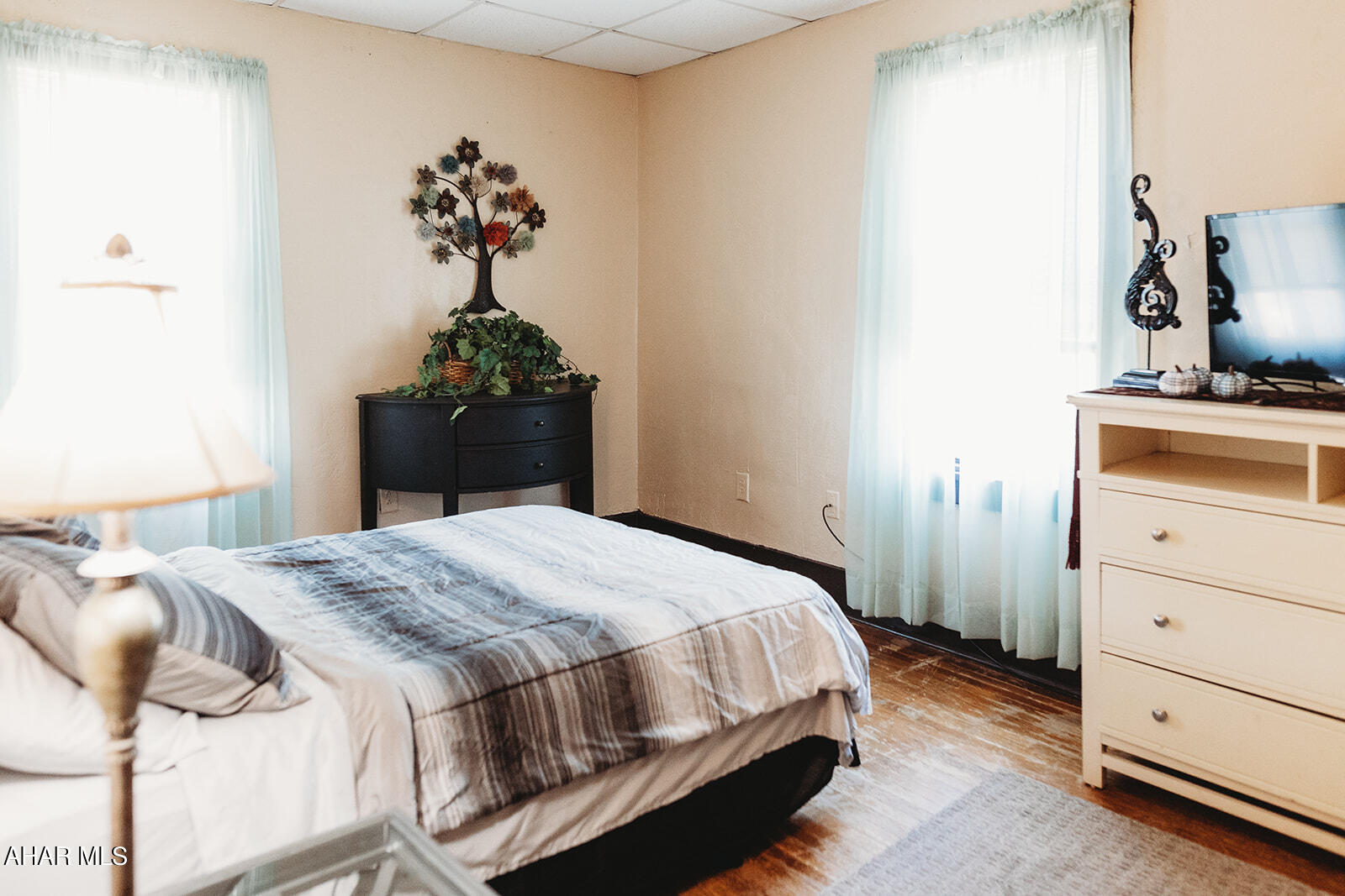 East End - Residential Income