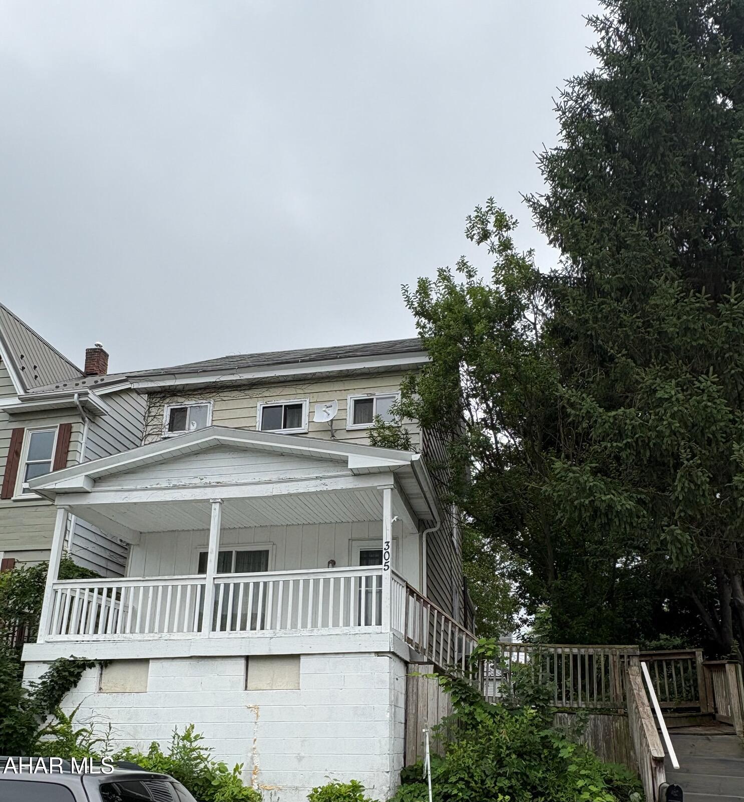 This Updated, Spacious Home Within Close Proximity to UPMC, the Altoona PSU Campus and More Sits on a Flat, Double Lot and Offers Plenty of Off-Street Parking! There in New Carpet and Paint Throughout, as Well as Beautiful Hard Wood Trim! Convenient First Floor Laundry and Half Bath are Also a Part of What Makes This 3-Bedroom (With the Possibility of a 4th!), 1.5 Bath Home Worth Taking a Look At! Schedule Your Showing Today!