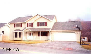 GORGEOUS 2 STORY. MASTER BATH HAS JACUZZI, CERAMIC TILE. LARGE BEDROOMS. 9' CEILINGS IN BASEMENT. MOVE RIGHT IN. UV LIGHT ON WELL. DOUBLE REAR DECK.