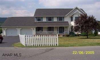 Deck 12x24 Wonderful 2-story in desirable Applewood section of Penn Farms. Home features four bedrooms on the second floor, large master bath with Jacuzzi tub, and family room on main floor. Great view and nice setting on 1/3 acre landscaped lot. A house with a lot of extras including cherry cabinetry in kitchen, cherry trim, a gas fireplace in family room, a walk-out daylight basement and 2-car extended garage. Great curb appeal!