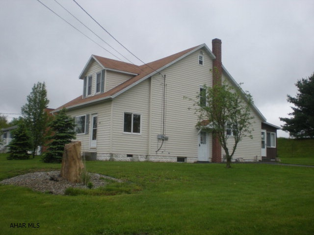 Nice 1 1/2 story home with 3-BR, 1-BA. 2 car detached garage. 110x126 lot.