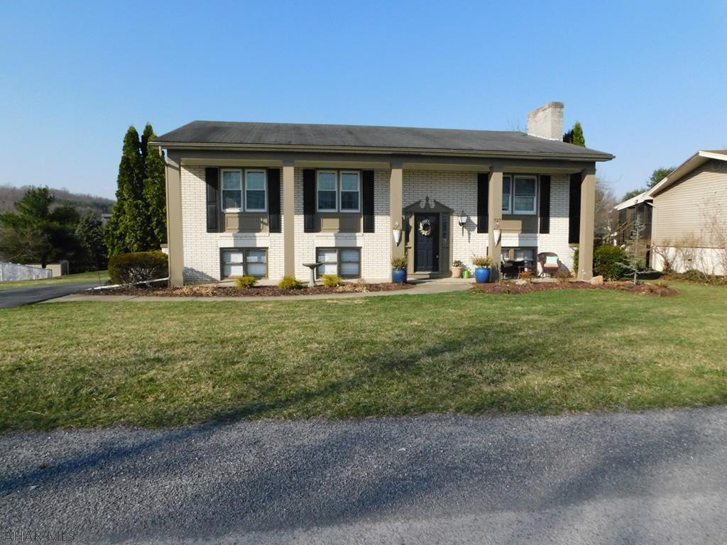 OPEN HOUSE THIS SATURDAY, APRIL 6 FROM 11-12:30! Here is the gorgeous home in Penn Farms that you have been waiting for!  This home has a modern, completely remodeled kitchen featuring granite counter tops and stainless steel appliances.  The living room has a fantastic cozy fireplace and beautiful hardwood floors.  The master bedroom features its own private master bath!  The basement is full & finished with modern tile floors, its own wood fireplace and beautiful wood beams across the ceiling.  Of course, you can't forget to mention the garage and vinyl fenced in-ground pool & patio area!  Contact the listing agent today for your private tour!